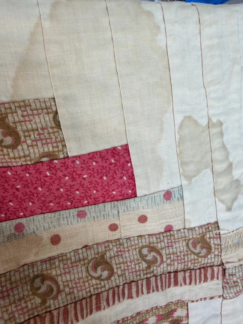 Vintage Courthouse Steps Log Cabin Quilt Hand Sewn Thin Red Green 41x64 FLAWS